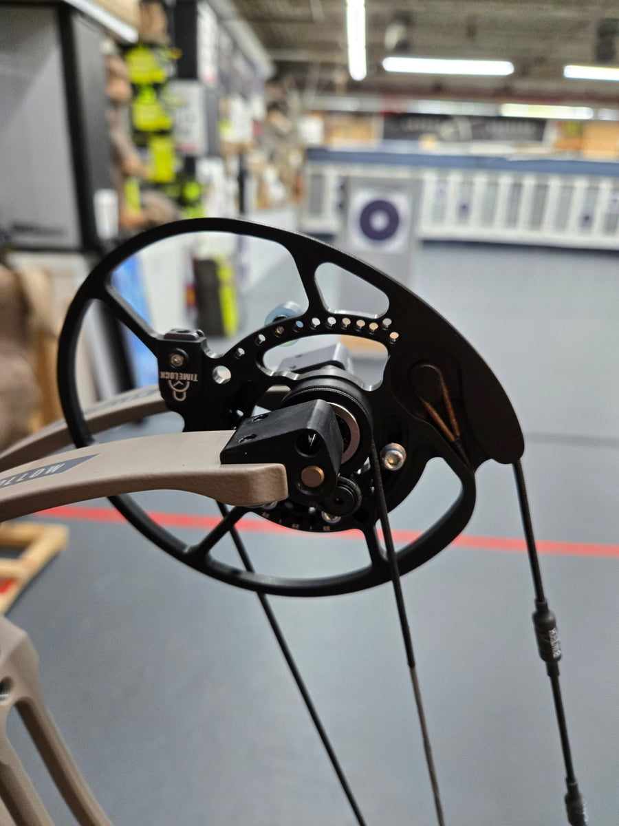 Arco Compuesto Bowtech Proven 34 SD, Derecho, 70 Lbs, 25-30", Kuiu Verde, Demo En Tienda, A14713