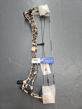 Darton Sequel 33 Vuni Gear Camo  & Blk limbs 60# Compound Hunting Bow