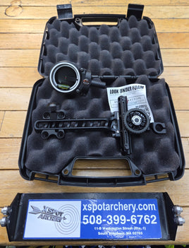 Axcel Driver Slider Sight - Standard Pro Bar - w/ AccuStat II Scope - Micro 3 Pins - RH .010 Fiber - Stealth Bowhunting Sight
