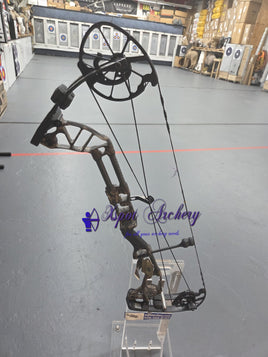 Prime Form 34 RH  29.0  70# Bottomlands / Bottomlands Hunting Bow