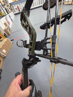 Diamond Pro 320 RH 7-70# OD Green Ready To Shoot Used
