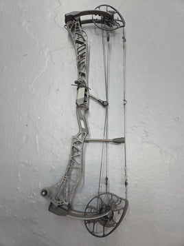 Mathews Lift X 33 Rh  Compound Hunting Bow 55# 27 Draw Used