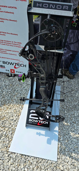 Bowtech Honor 25 Th Anniversary Rh 70# Hunting Bow