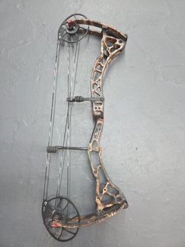 Bowtech  CP30 RH 70# Country DNA Used
