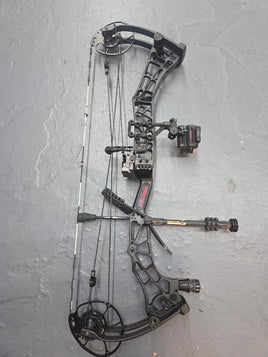 Darton Sequel 31 ST2 Compound Hunting Bow RH  Black 50-60# Used