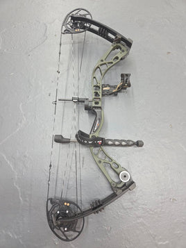 Bowtech Amplify 8-70# Left Hand  OD Green W Ready to Shoot  Used
