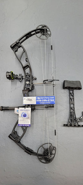 Elite Basin Ready to Shoot kit  20-70# Rh Black Hunting Bow