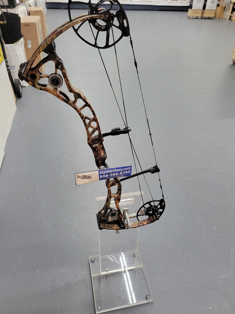 Bowtech  CP30 RH 70# Country DNA